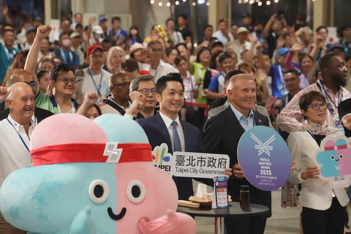 臺北市花博公園爭艷館盛大舉行歡迎晚會。