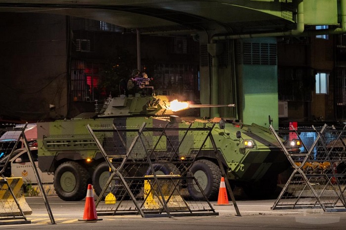 雲豹甲車發揮優勢火力，完成拘打配合。（圖／憲指部提供）